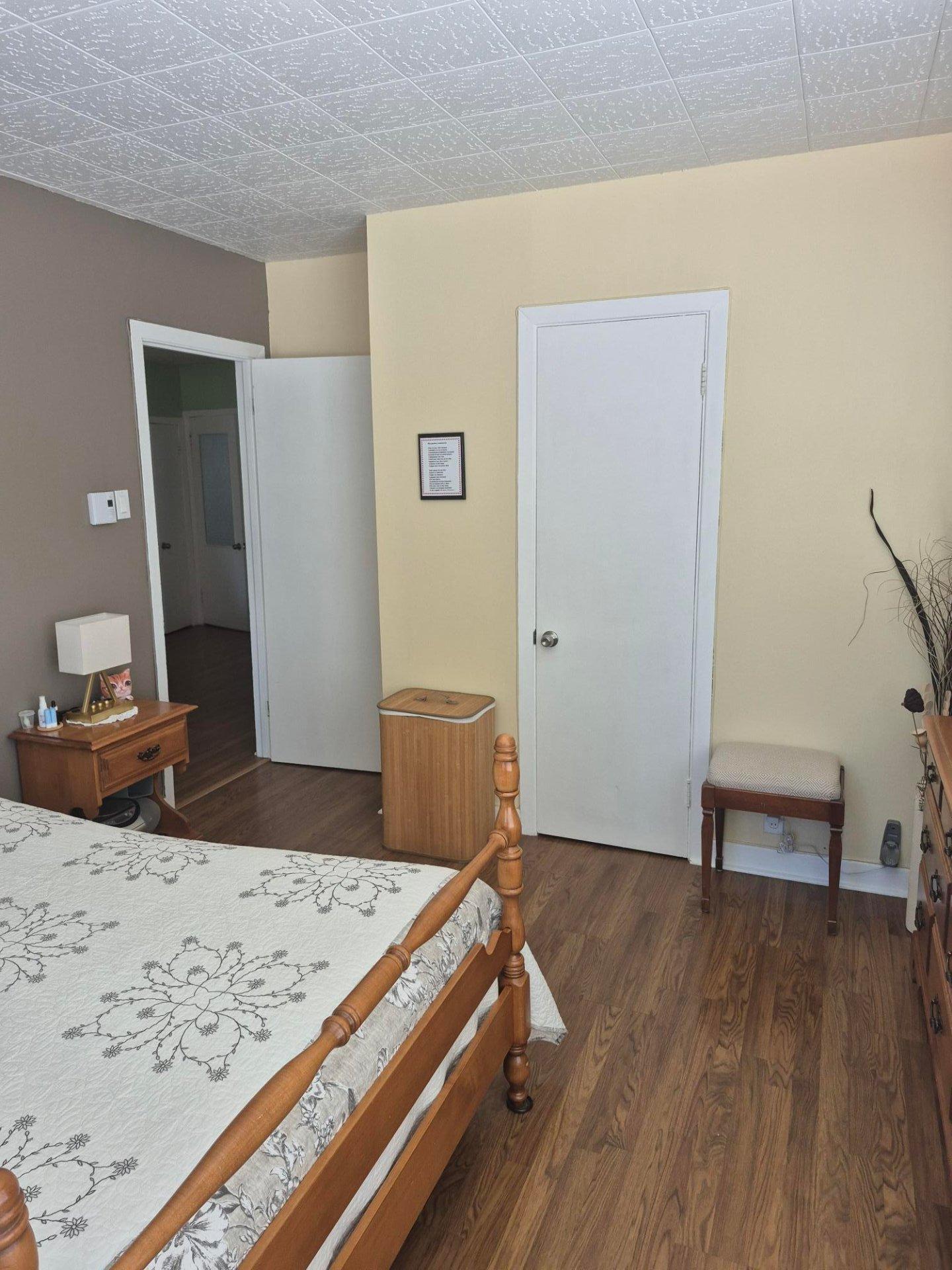 









147

 - 153


Rue St-Joseph

,
L'Assomption,




QC
J5W3B7

