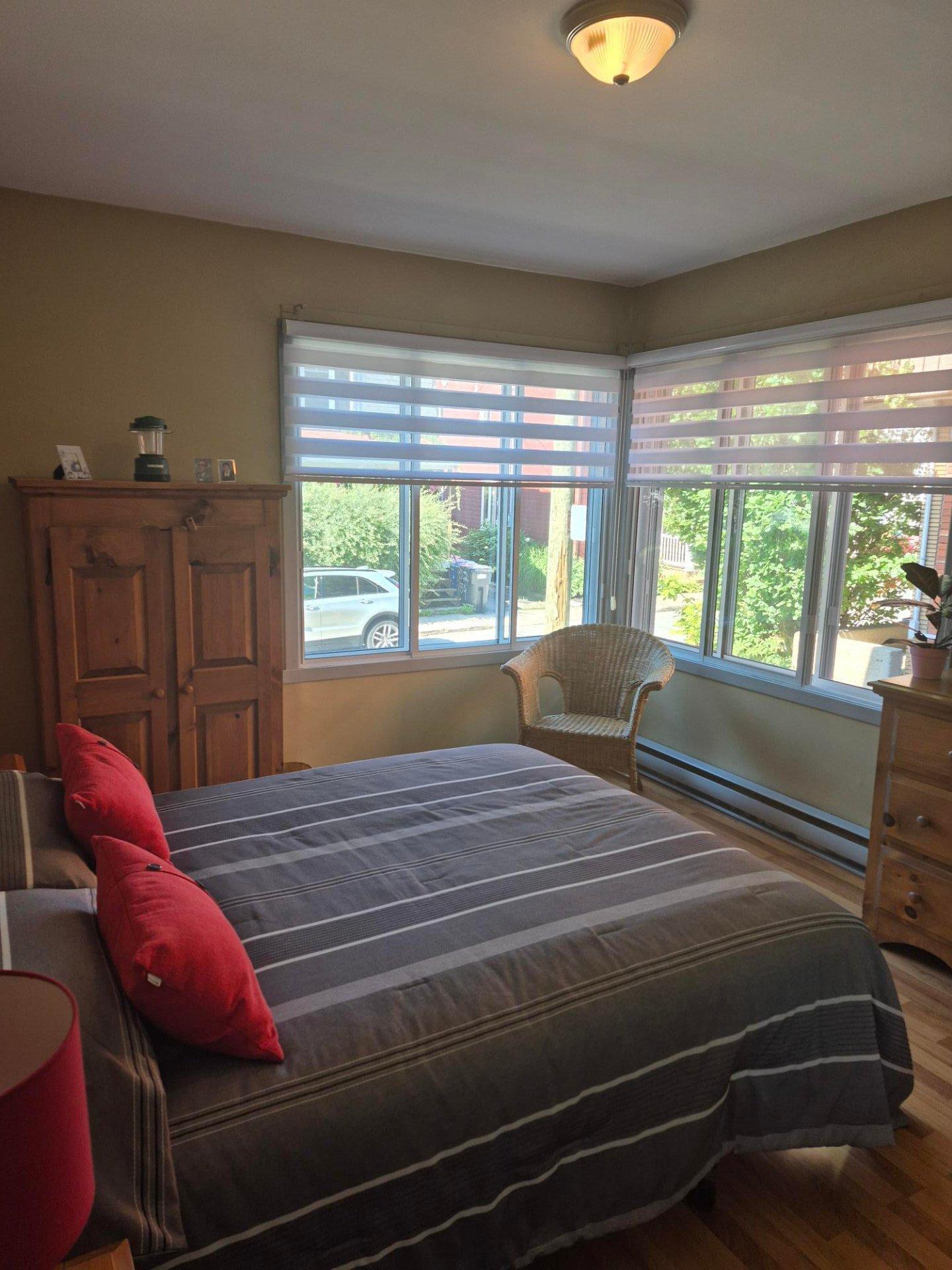 









147

 - 153


Rue St-Joseph

,
L'Assomption,




QC
J5W3B7

