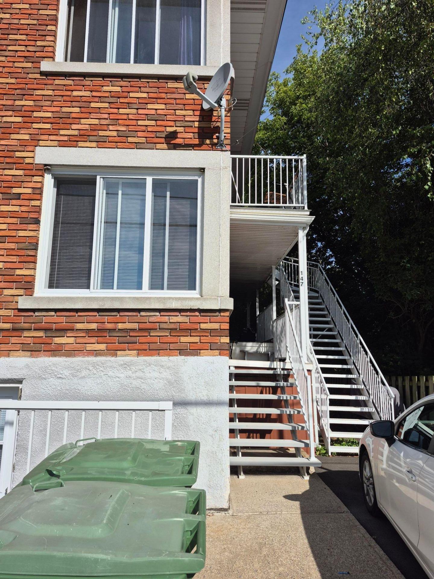 









147

 - 153


Rue St-Joseph

,
L'Assomption,




QC
J5W3B7

