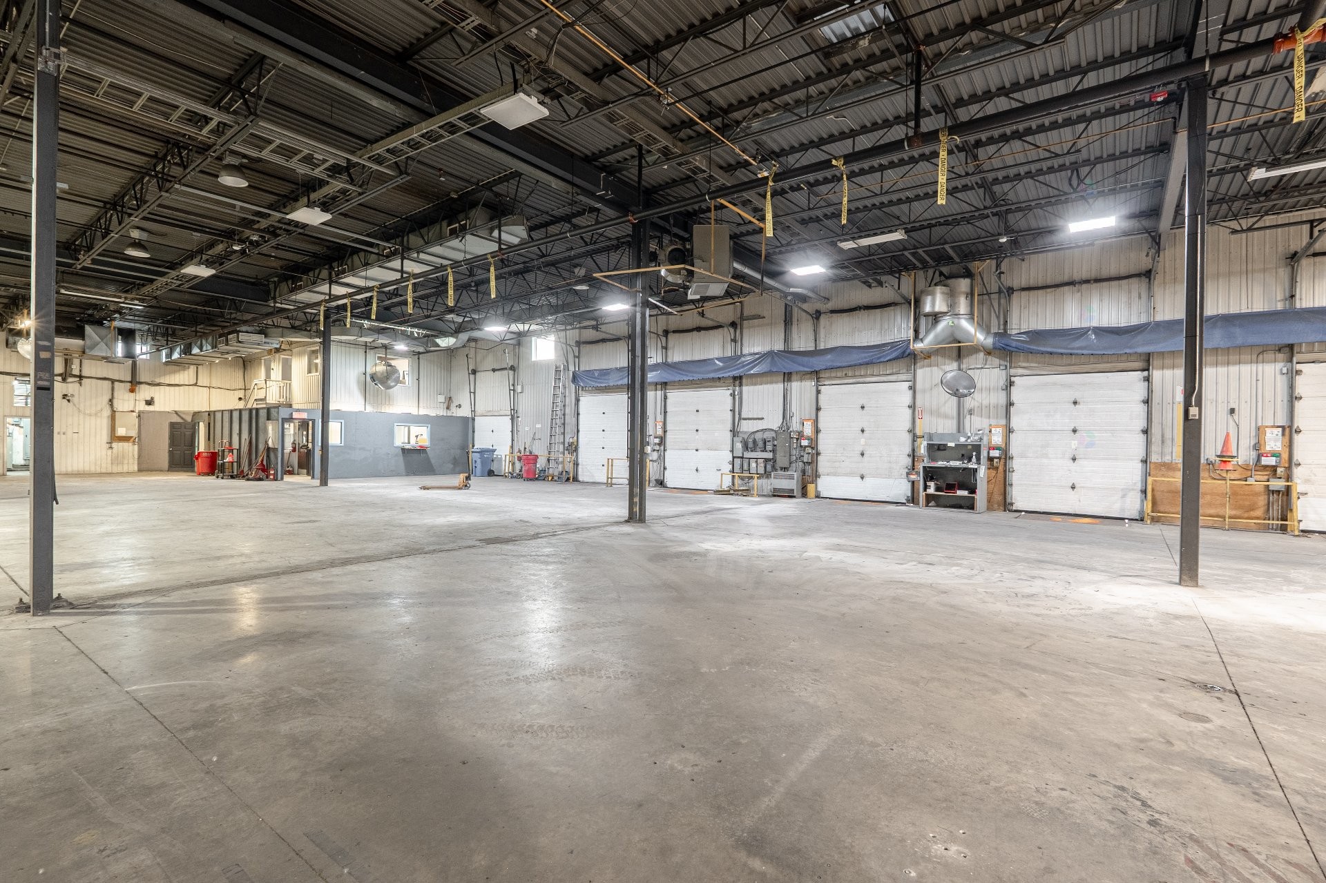 









60


Rue Sheard

,
Coaticook,




QC
J1A0B2

