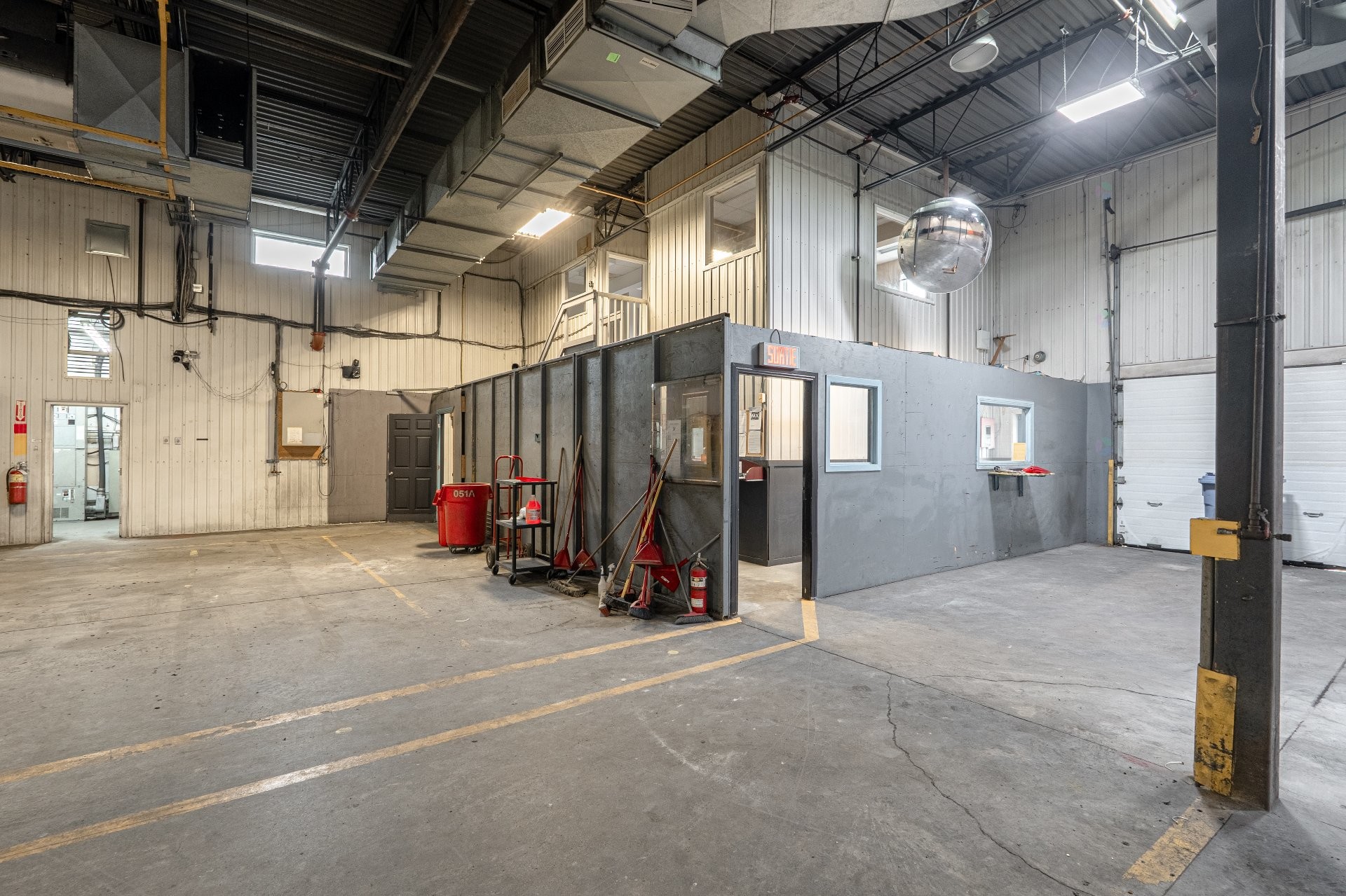 









60


Rue Sheard

,
Coaticook,




QC
J1A0B2

