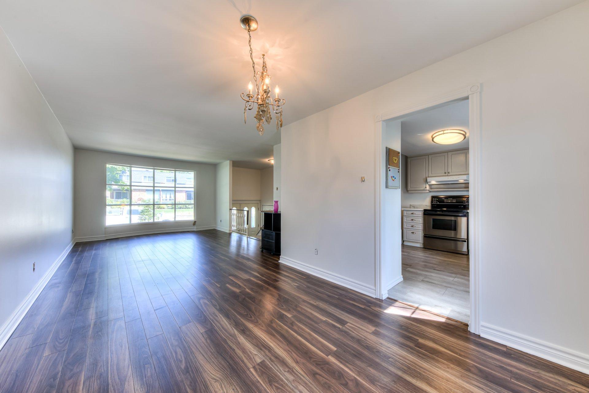 









200


Rue Beacon

,
Kirkland,




QC
H9J2G1

