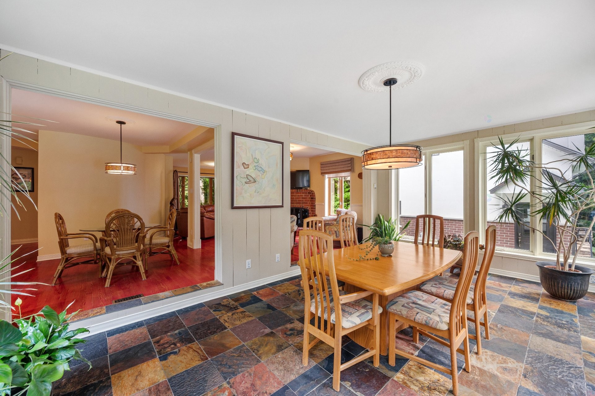 









1386


Rue des Peupliers

,
Mont-Saint-Hilaire,




QC
J3G2W3

