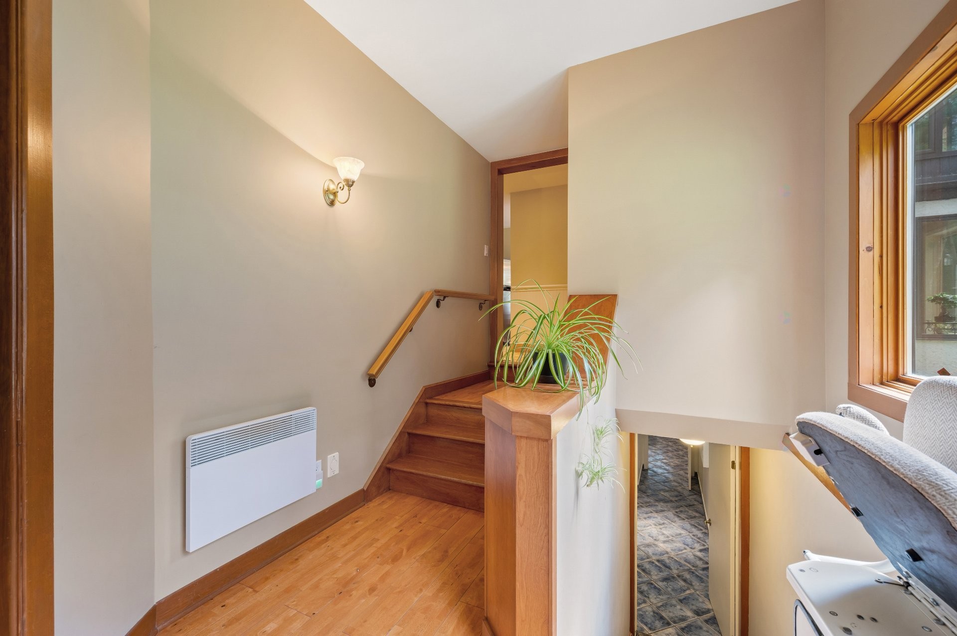 









1386


Rue des Peupliers

,
Mont-Saint-Hilaire,




QC
J3G2W3

