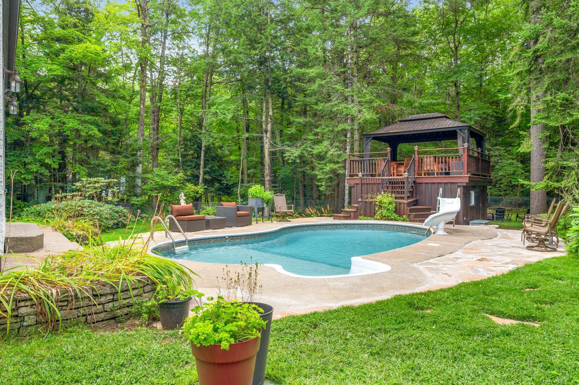 









1386


Rue des Peupliers

,
Mont-Saint-Hilaire,




QC
J3G2W3

