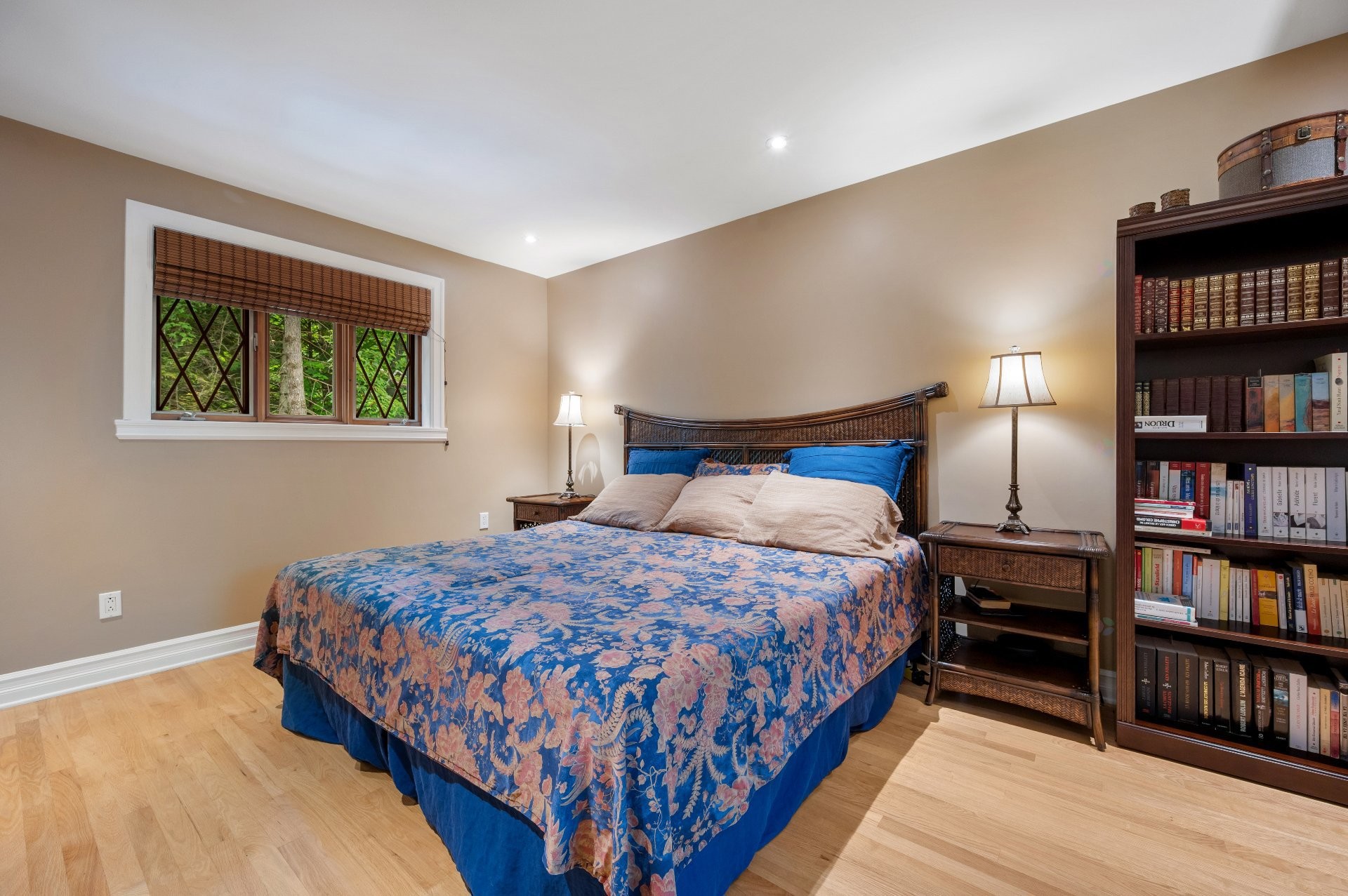 









1386


Rue des Peupliers

,
Mont-Saint-Hilaire,




QC
J3G2W3

