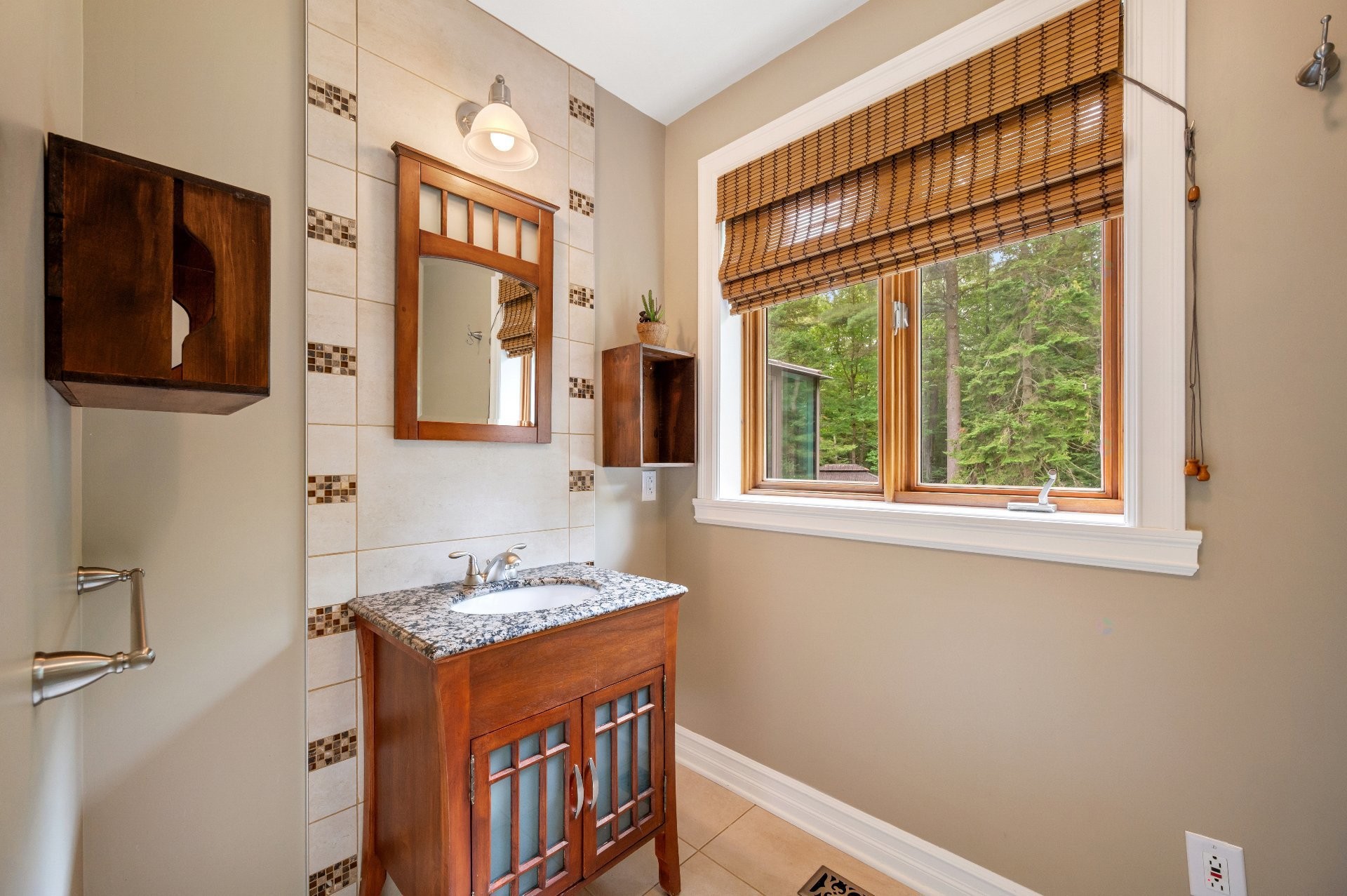 









1386


Rue des Peupliers

,
Mont-Saint-Hilaire,




QC
J3G2W3

