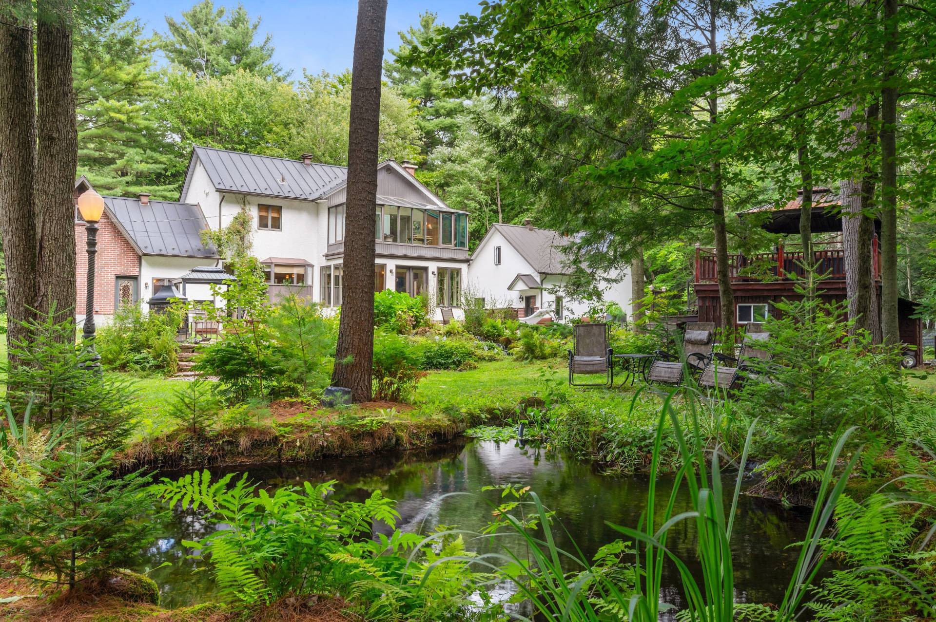 









1386


Rue des Peupliers

,
Mont-Saint-Hilaire,




QC
J3G2W3

