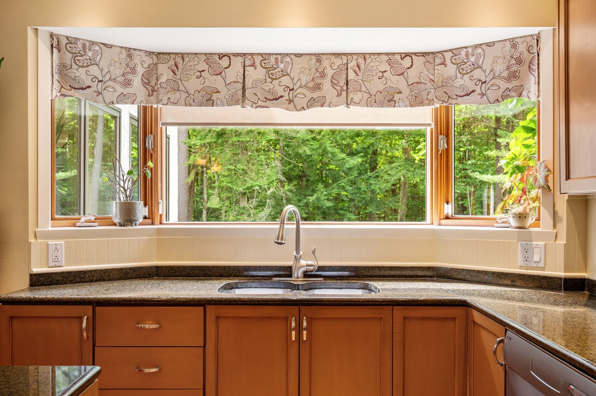 









1386


Rue des Peupliers

,
Mont-Saint-Hilaire,




QC
J3G2W3

