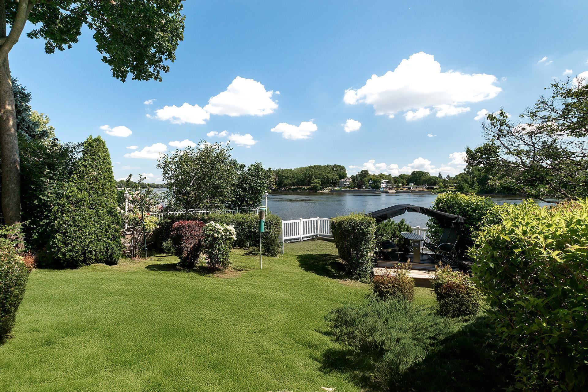 









1


Av. Sauriol

,
Laval (Laval-des-Rapides),




QC
H7N3A3


