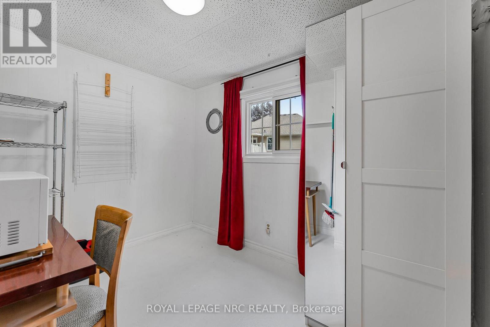 












3983 VICTORIA ROAD

,
Fort Erie (Crystal Beach),




Ontario
L0S1B0

