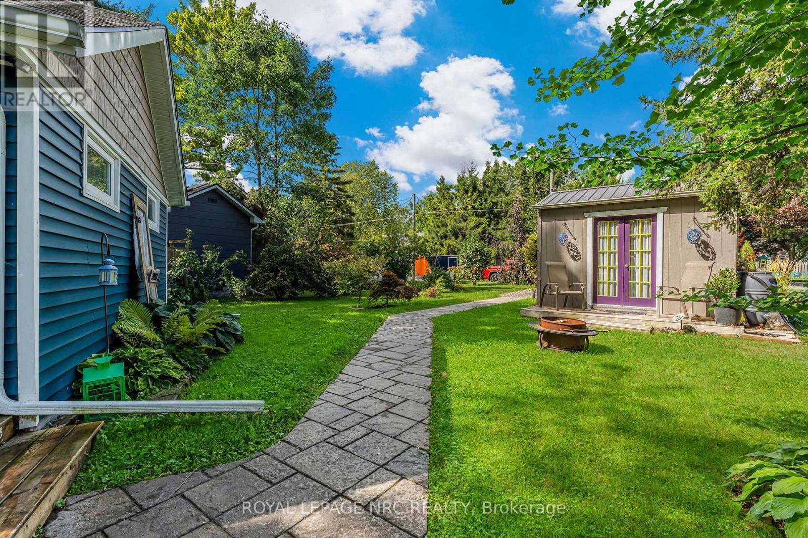 












3983 VICTORIA ROAD

,
Fort Erie (Crystal Beach),




Ontario
L0S1B0

