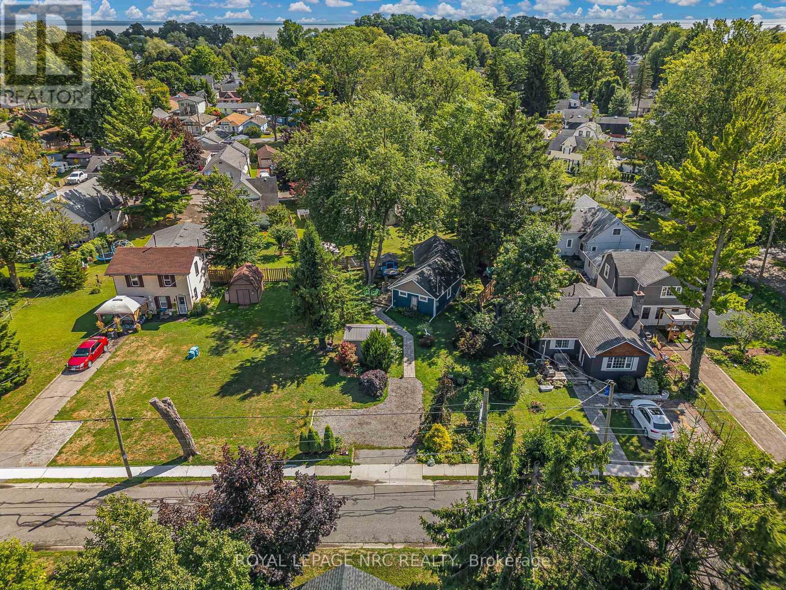 












3983 VICTORIA ROAD

,
Fort Erie (Crystal Beach),




Ontario
L0S1B0


