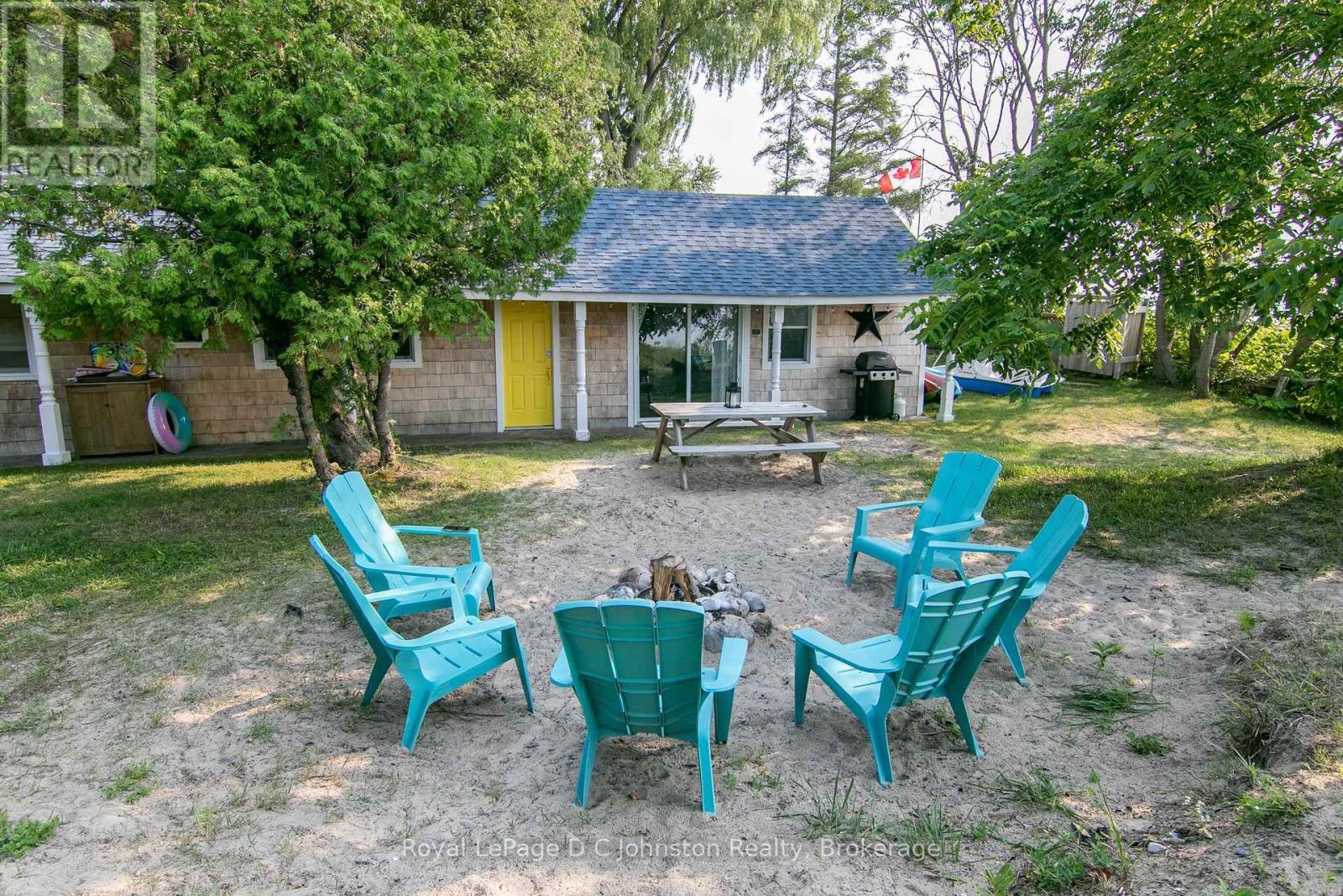 












105 5TH AVENUE S

,
Native Leased Lands,




Ontario
N0H2L0

