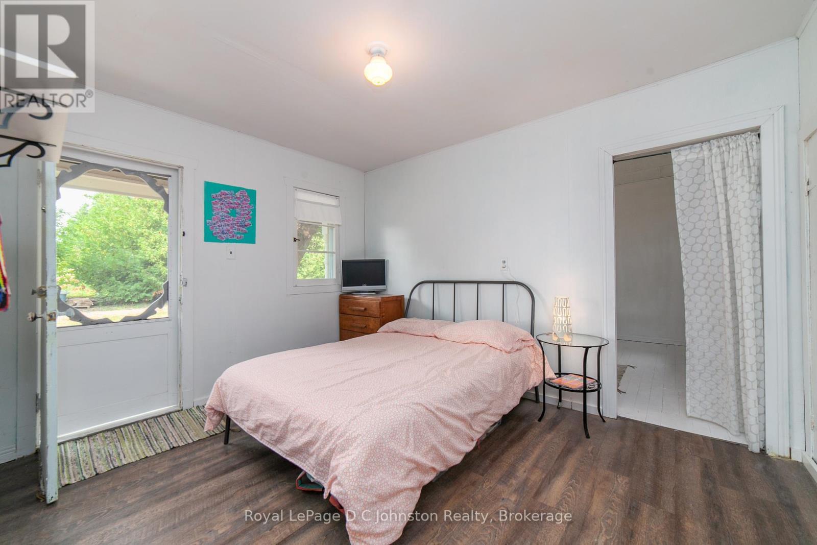 












105 5TH AVENUE S

,
Native Leased Lands,




Ontario
N0H2L0

