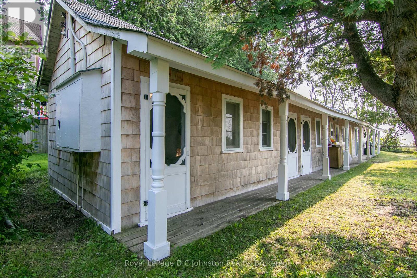 












105 5TH AVENUE S

,
Native Leased Lands,




Ontario
N0H2L0

