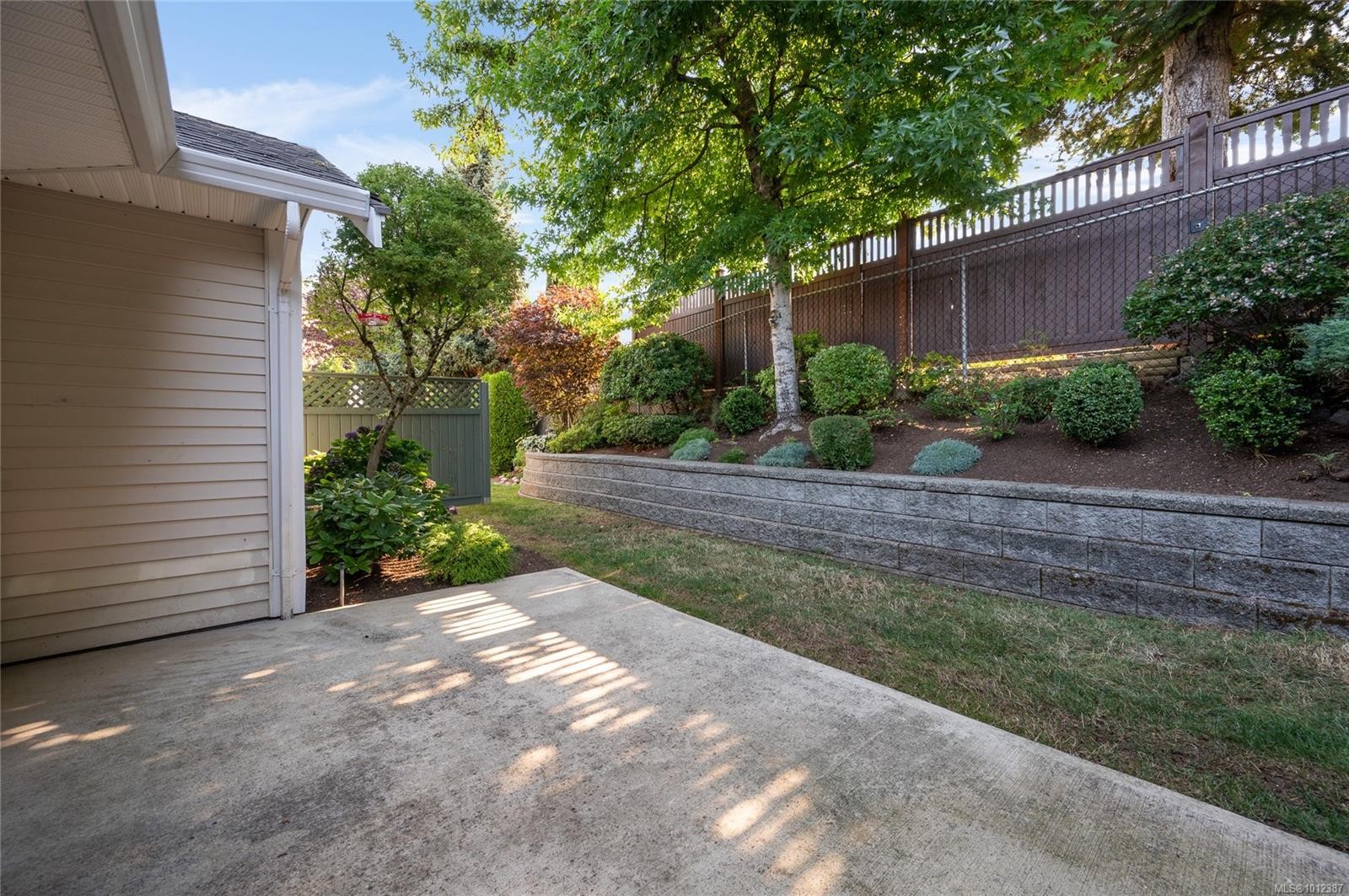 









6128


Bellflower

Way,
Nanaimo,




BC
V9T 6L2

