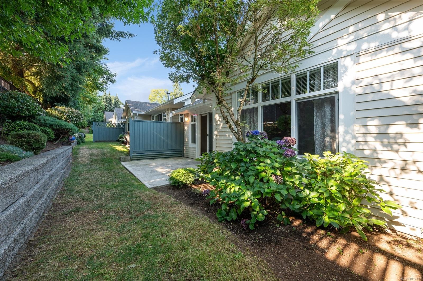 









6128


Bellflower

Way,
Nanaimo,




BC
V9T 6L2

