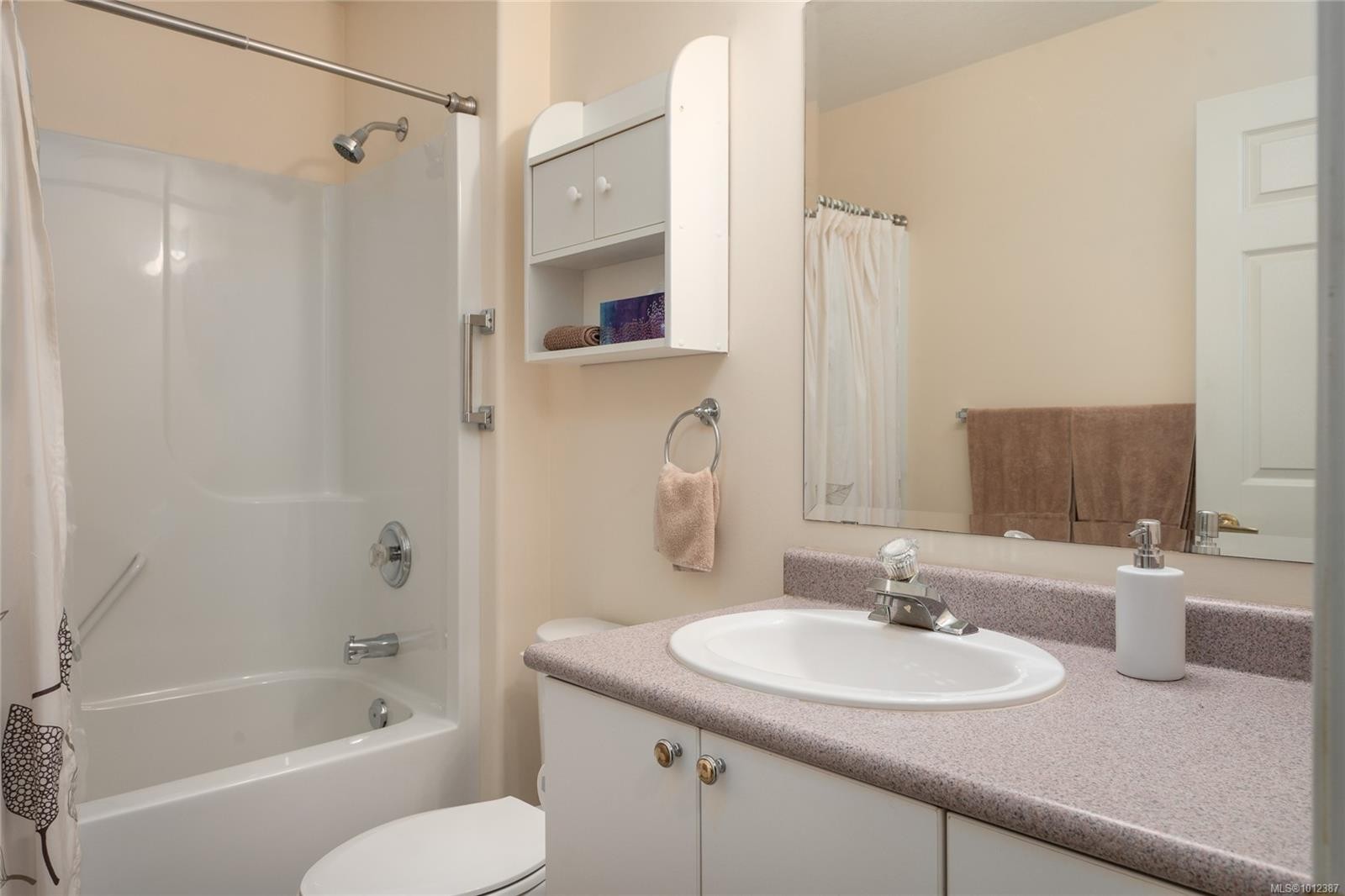 









6128


Bellflower

Way,
Nanaimo,




BC
V9T 6L2


