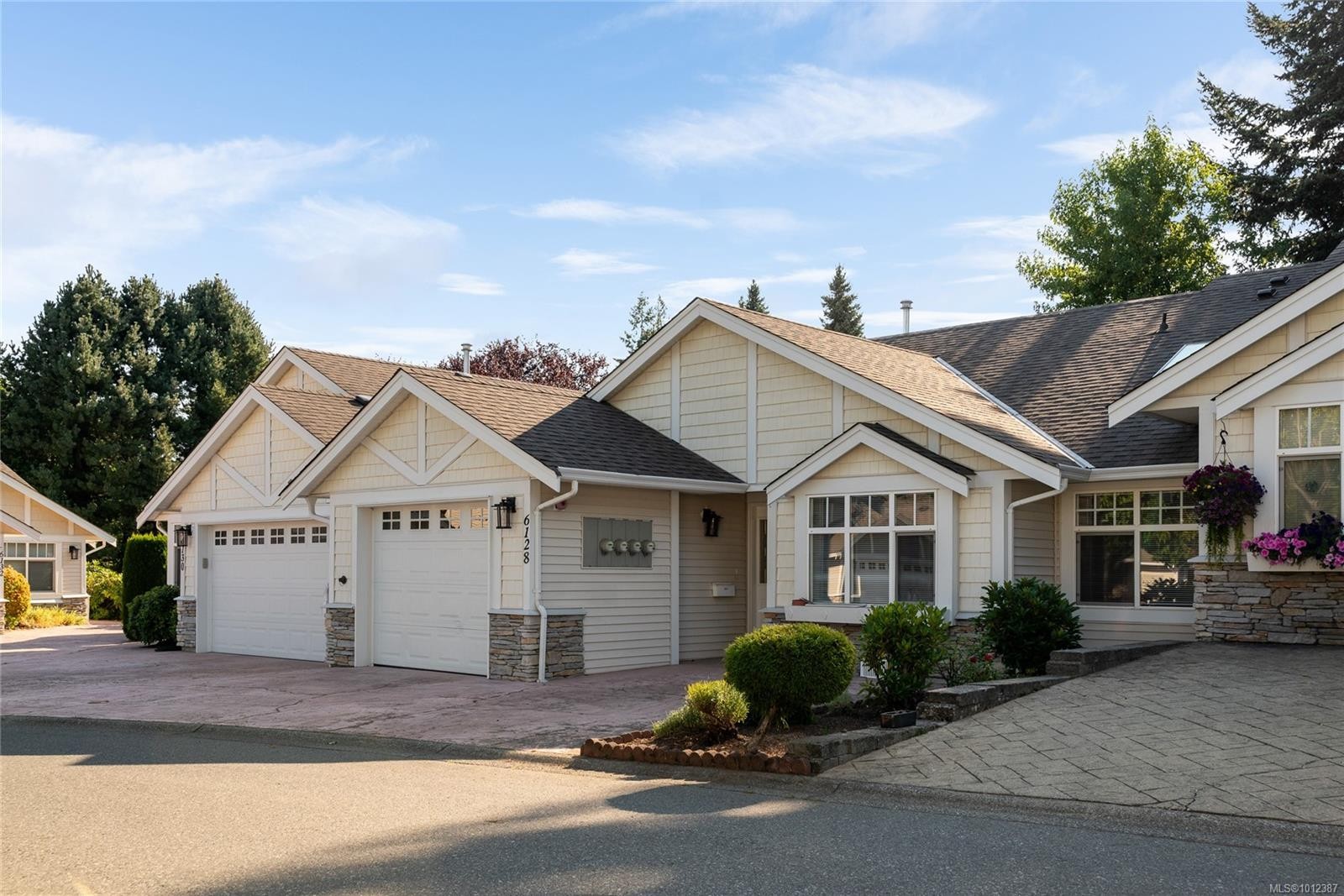 









6128


Bellflower

Way,
Nanaimo,




BC
V9T 6L2

