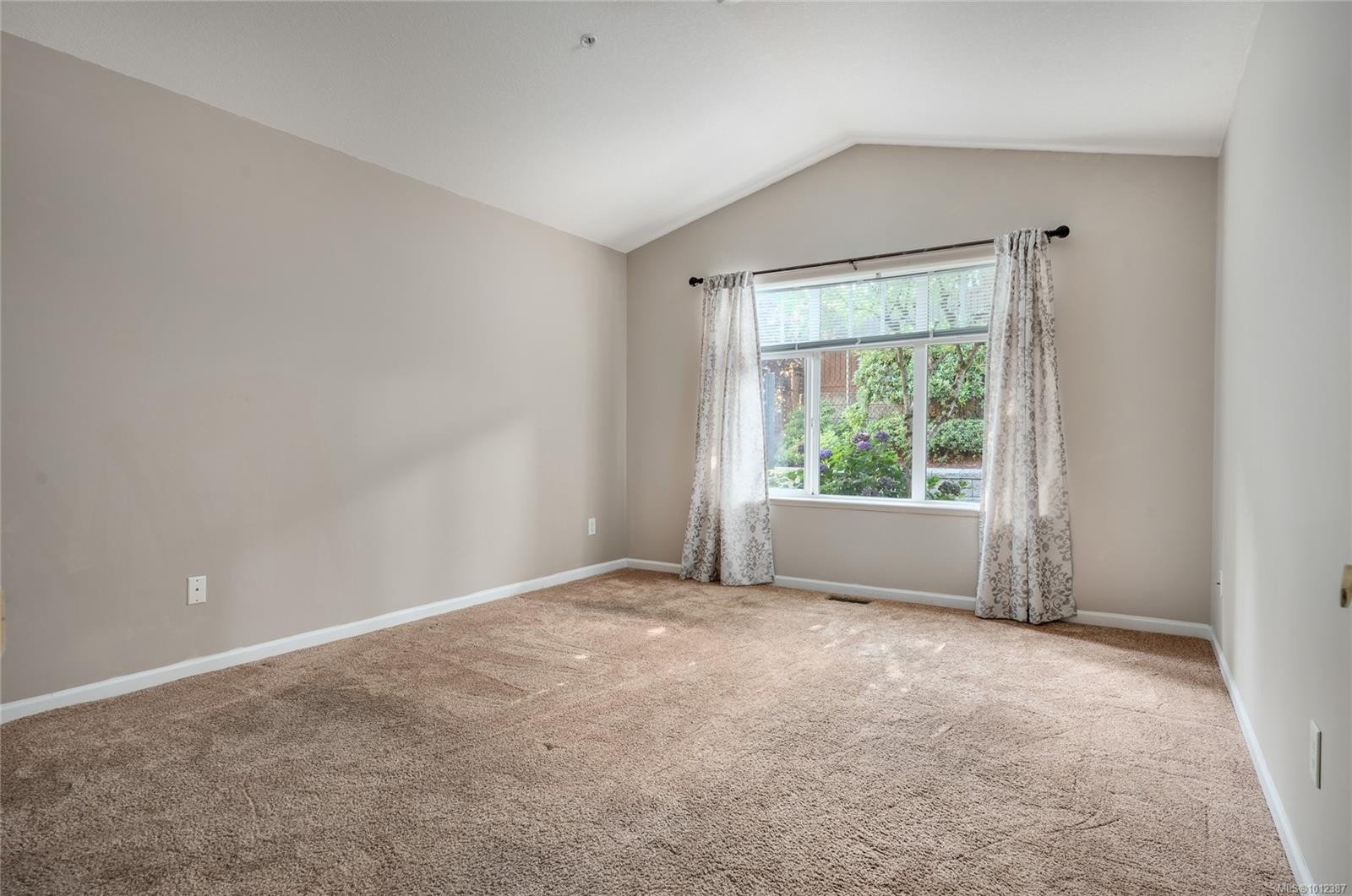 









6128


Bellflower

Way,
Nanaimo,




BC
V9T 6L2

