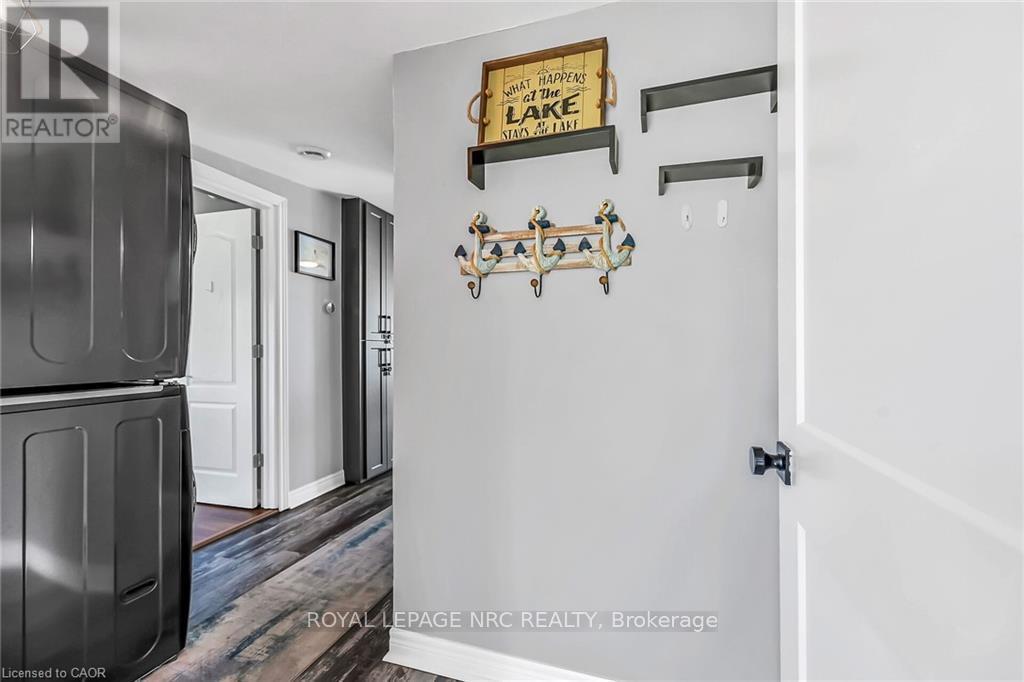 












33 DOVER STREET

,
Haldimand,




Ontario
N1A2W6

