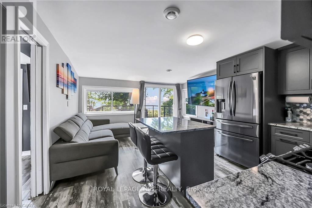 












33 DOVER STREET

,
Haldimand,




Ontario
N1A2W6

