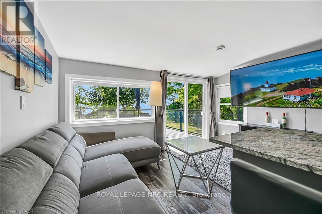 












33 DOVER STREET

,
Haldimand,




Ontario
N1A2W6

