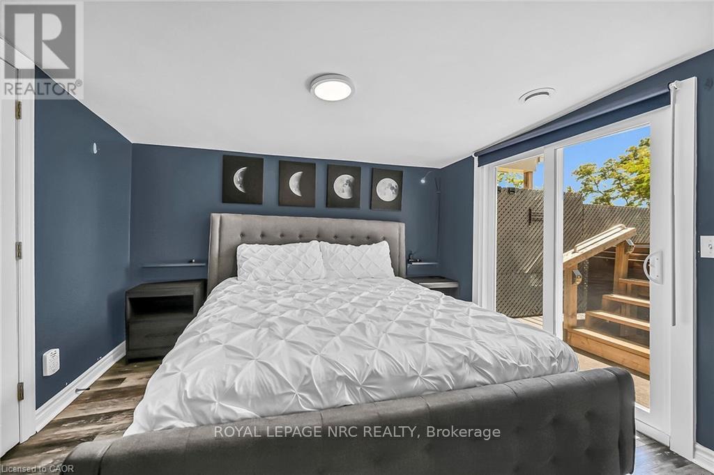 












33 DOVER STREET

,
Haldimand,




Ontario
N1A2W6

