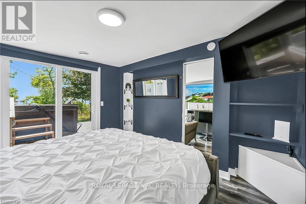 












33 DOVER STREET

,
Haldimand,




Ontario
N1A2W6

