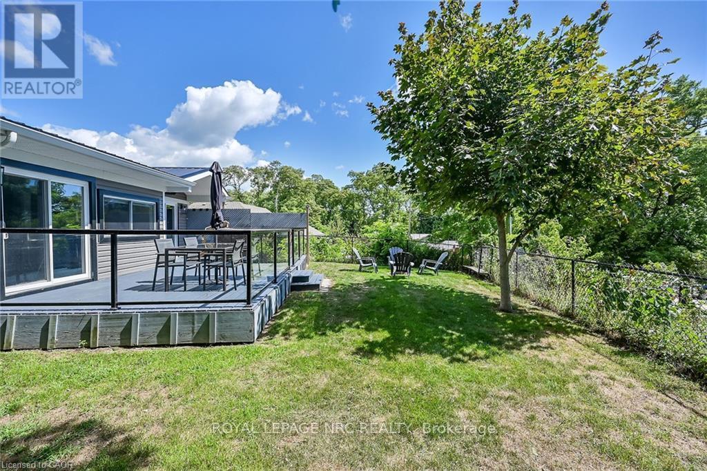 












33 DOVER STREET

,
Haldimand,




Ontario
N1A2W6

