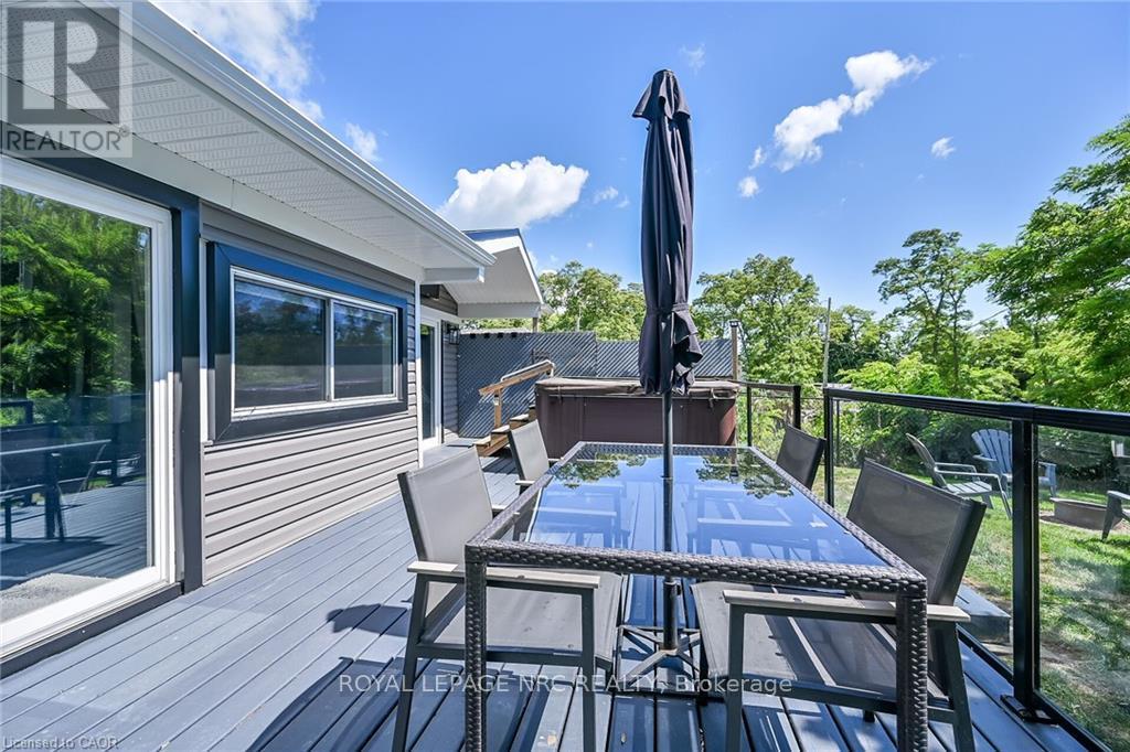 












33 DOVER STREET

,
Haldimand,




Ontario
N1A2W6

