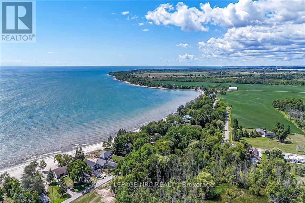 












33 DOVER STREET

,
Haldimand,




Ontario
N1A2W6

