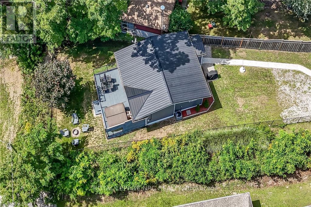 












33 DOVER STREET

,
Haldimand,




Ontario
N1A2W6

