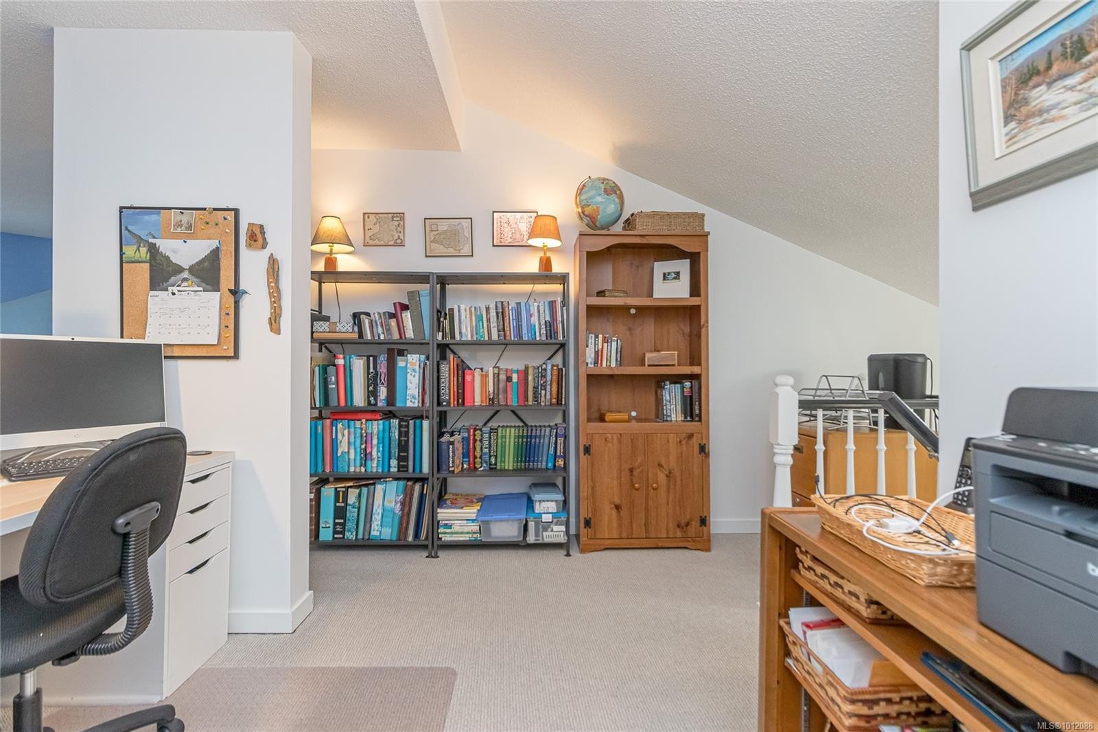 









2560


Departure Bay

Rd, 602,
Nanaimo,




BC
V9S 5P1

