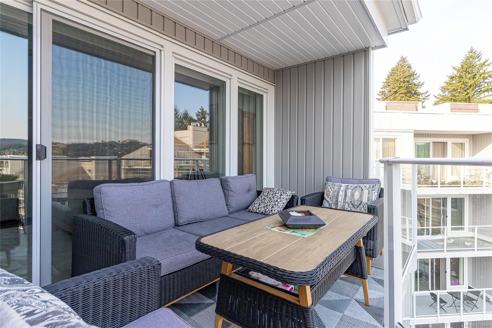 









2560


Departure Bay

Rd, 602,
Nanaimo,




BC
V9S 5P1

