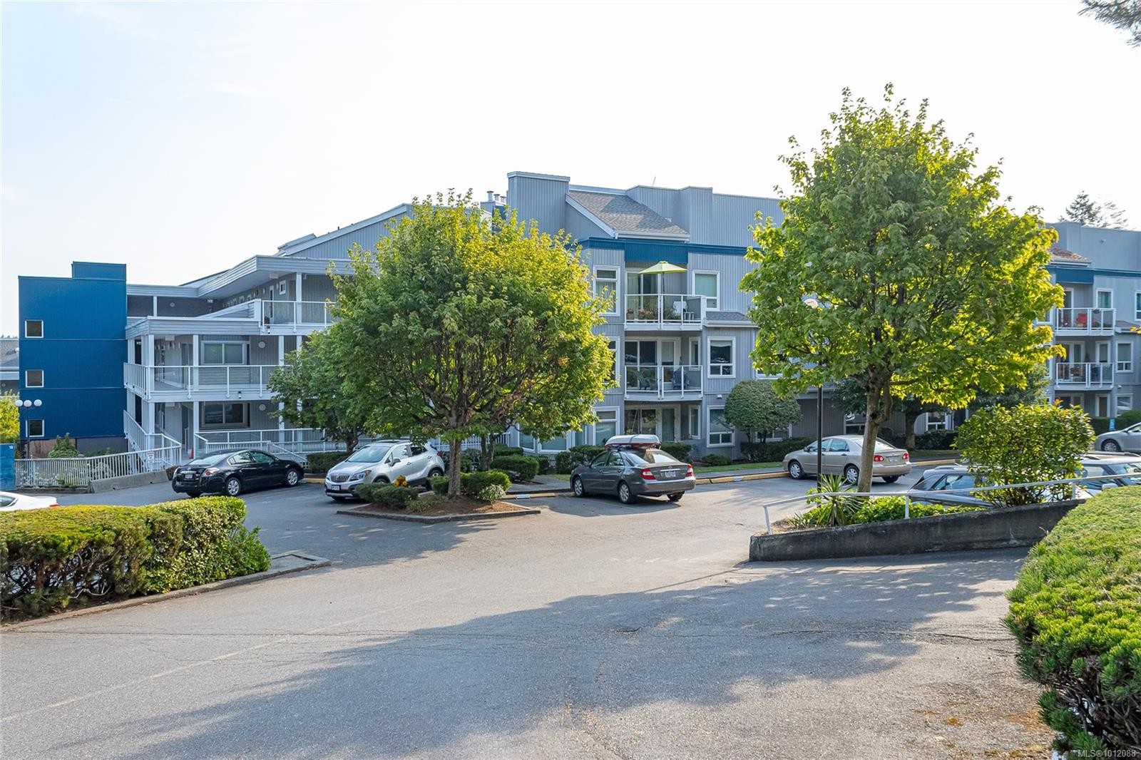 









2560


Departure Bay

Rd, 602,
Nanaimo,




BC
V9S 5P1

