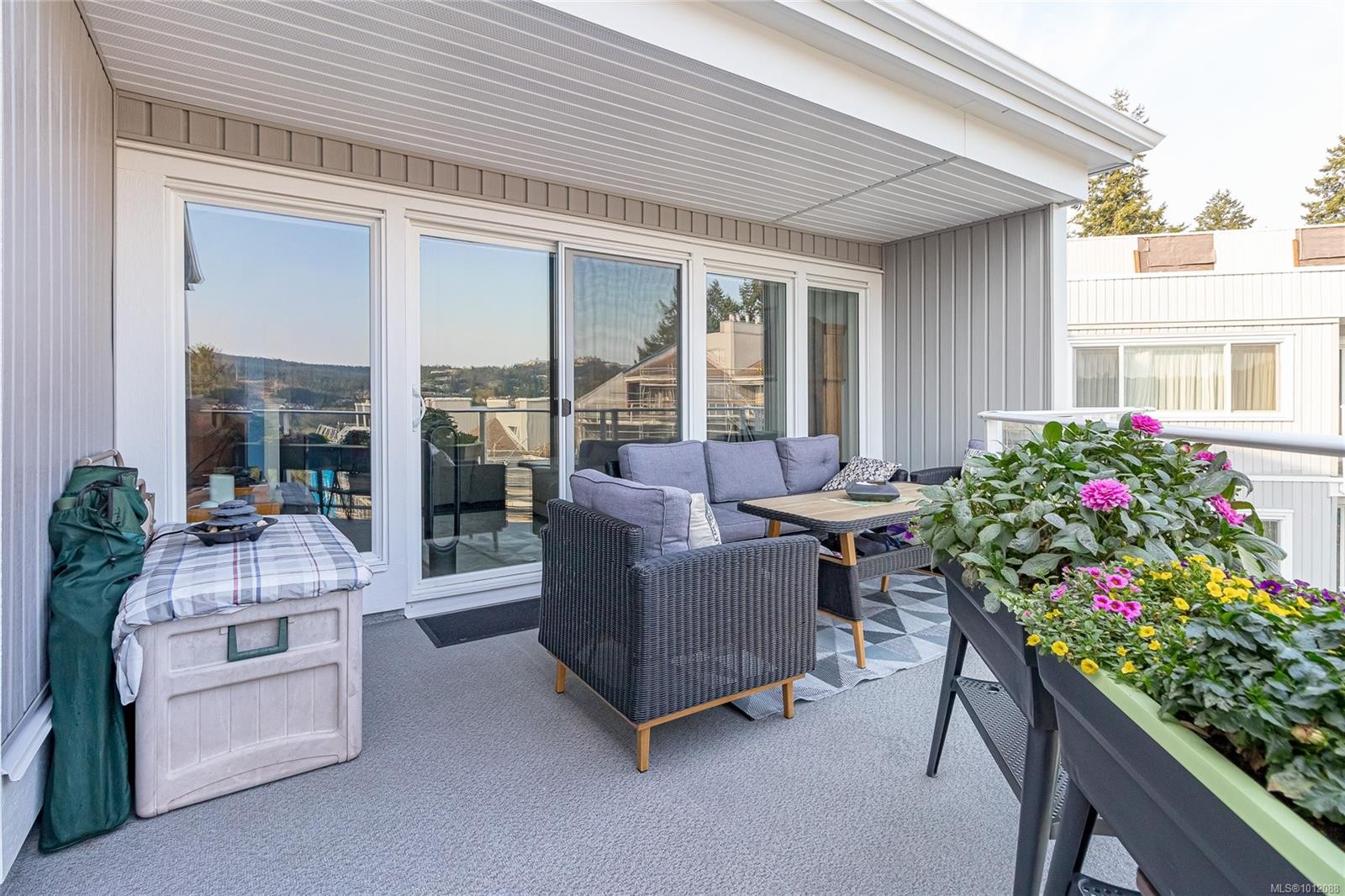 









2560


Departure Bay

Rd, 602,
Nanaimo,




BC
V9S 5P1

