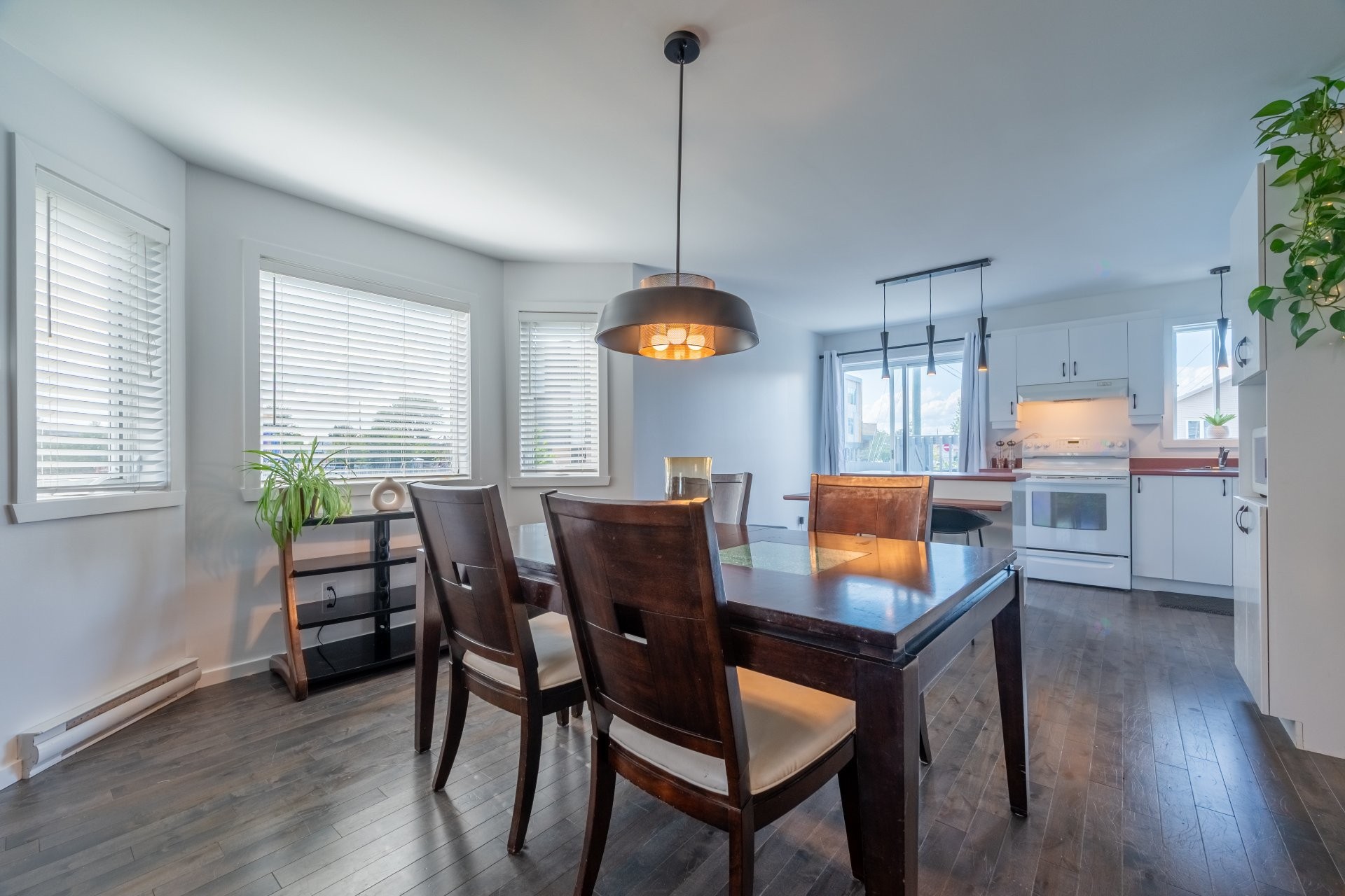 









28


Rue Vézina

,
Saint-Philippe,




QC
J0L2K0

