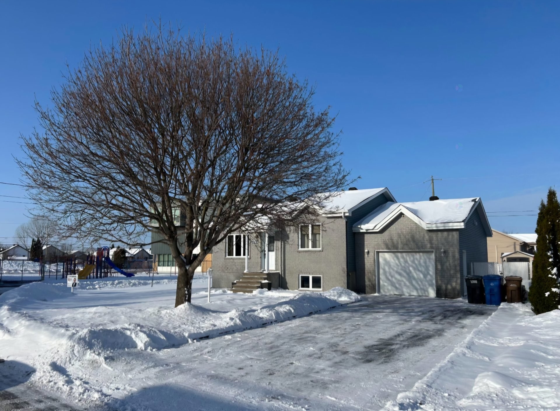 









28


Rue Vézina

,
Saint-Philippe,




QC
J0L2K0

