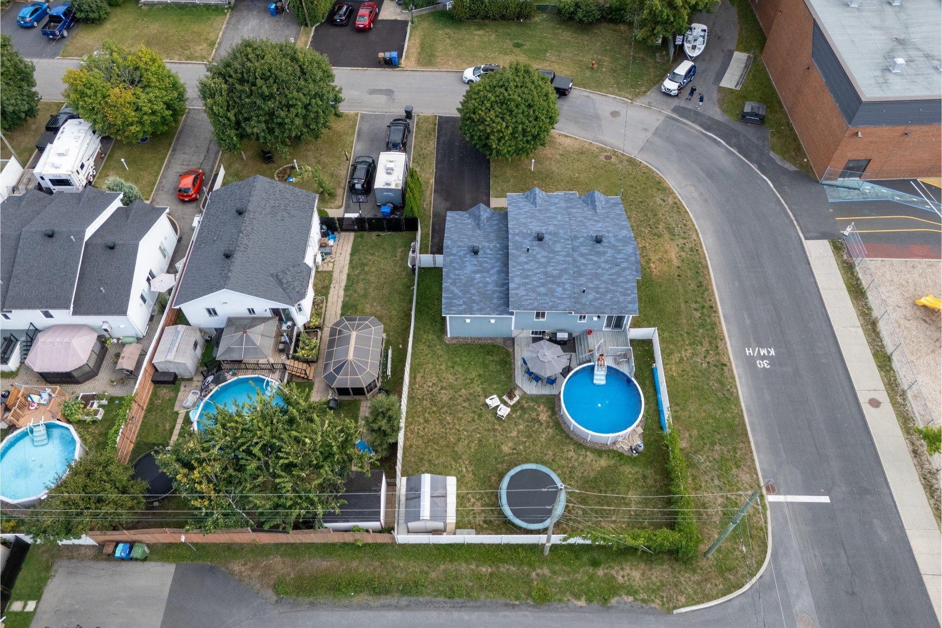 









28


Rue Vézina

,
Saint-Philippe,




QC
J0L2K0

