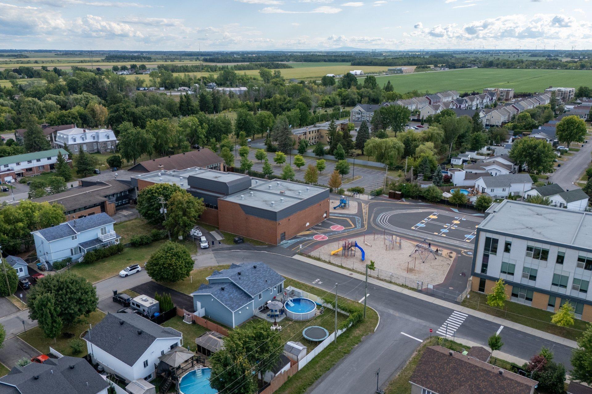 









28


Rue Vézina

,
Saint-Philippe,




QC
J0L2K0

