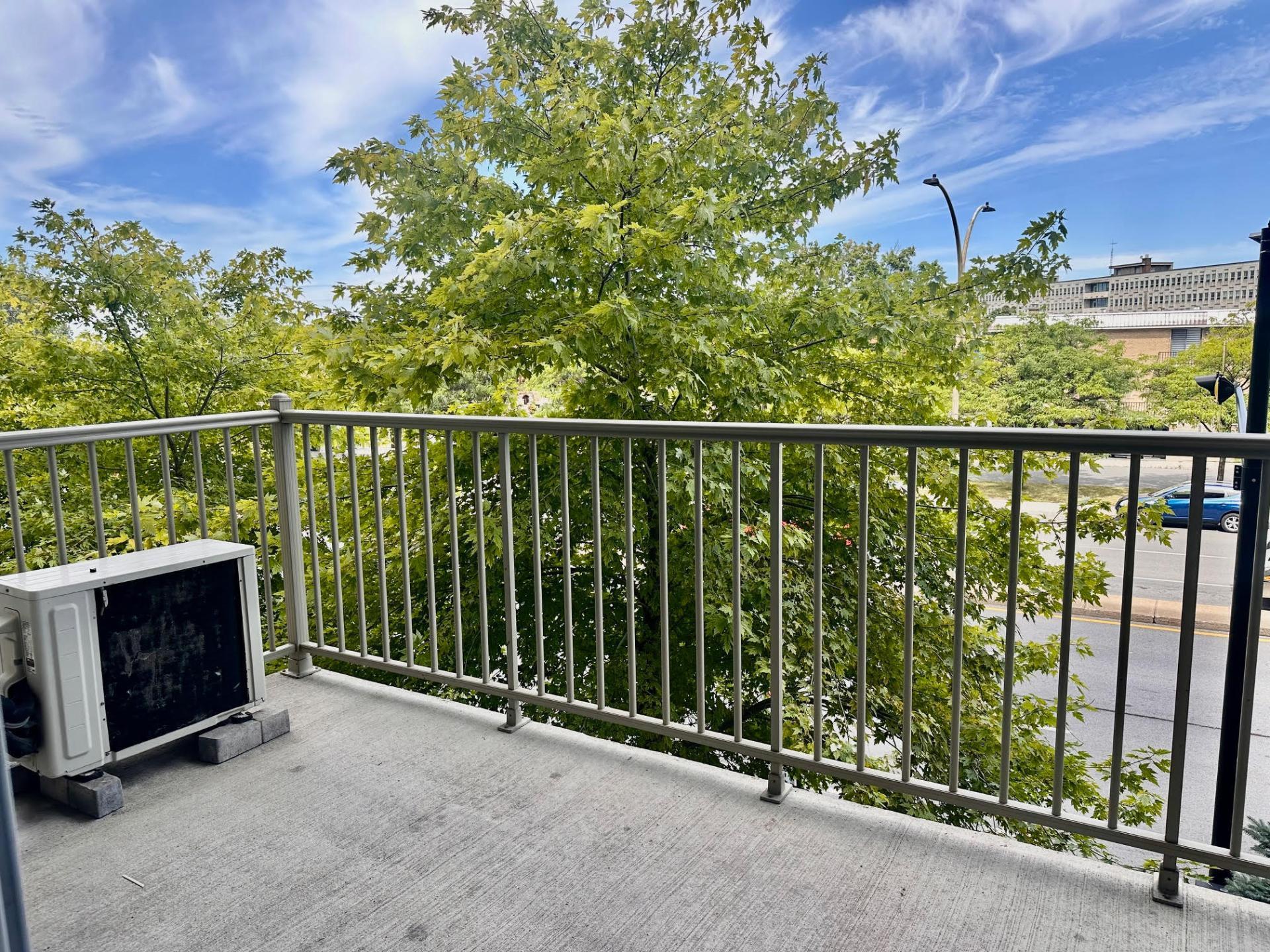 









10200


Boul. de l'Acadie

, 202,
Montréal (Ahuntsic-Cartierville),




QC
H4N0C1

