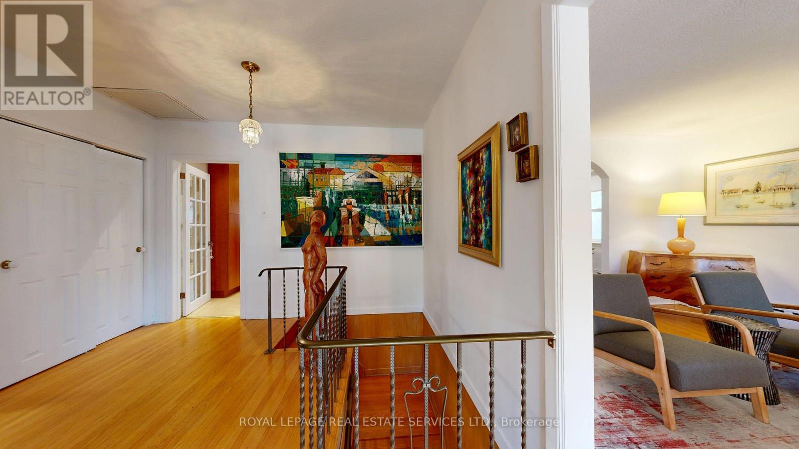 












15 COSMO ROAD

,
Toronto,




Ontario
M8X1Z3

