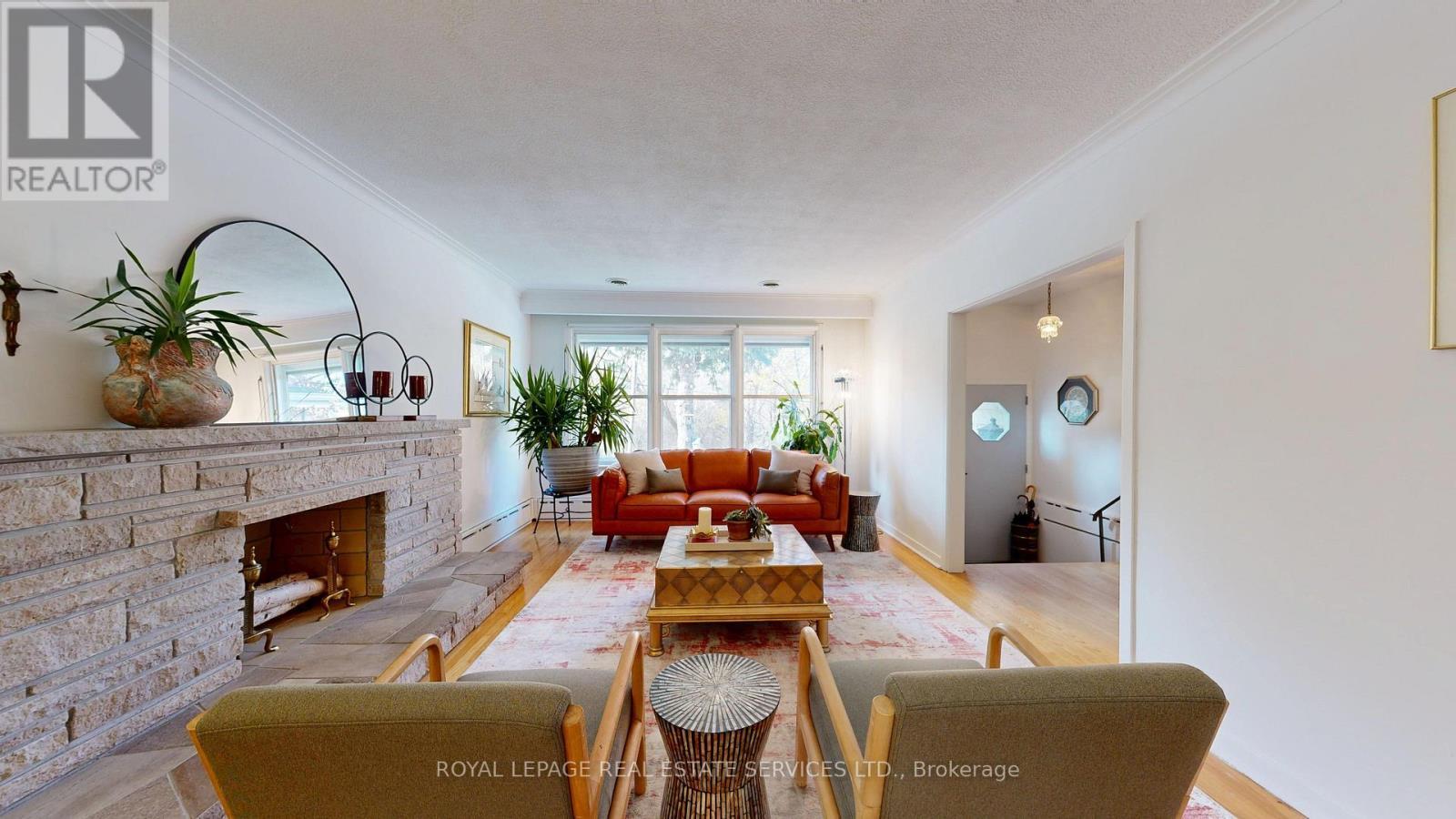 












15 COSMO ROAD

,
Toronto,




Ontario
M8X1Z3

