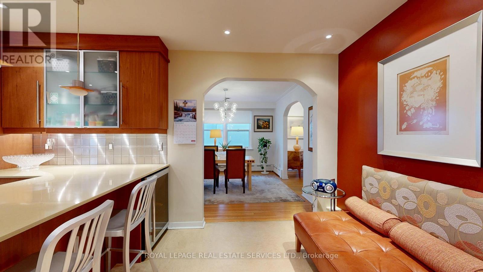 












15 COSMO ROAD

,
Toronto,




Ontario
M8X1Z3

