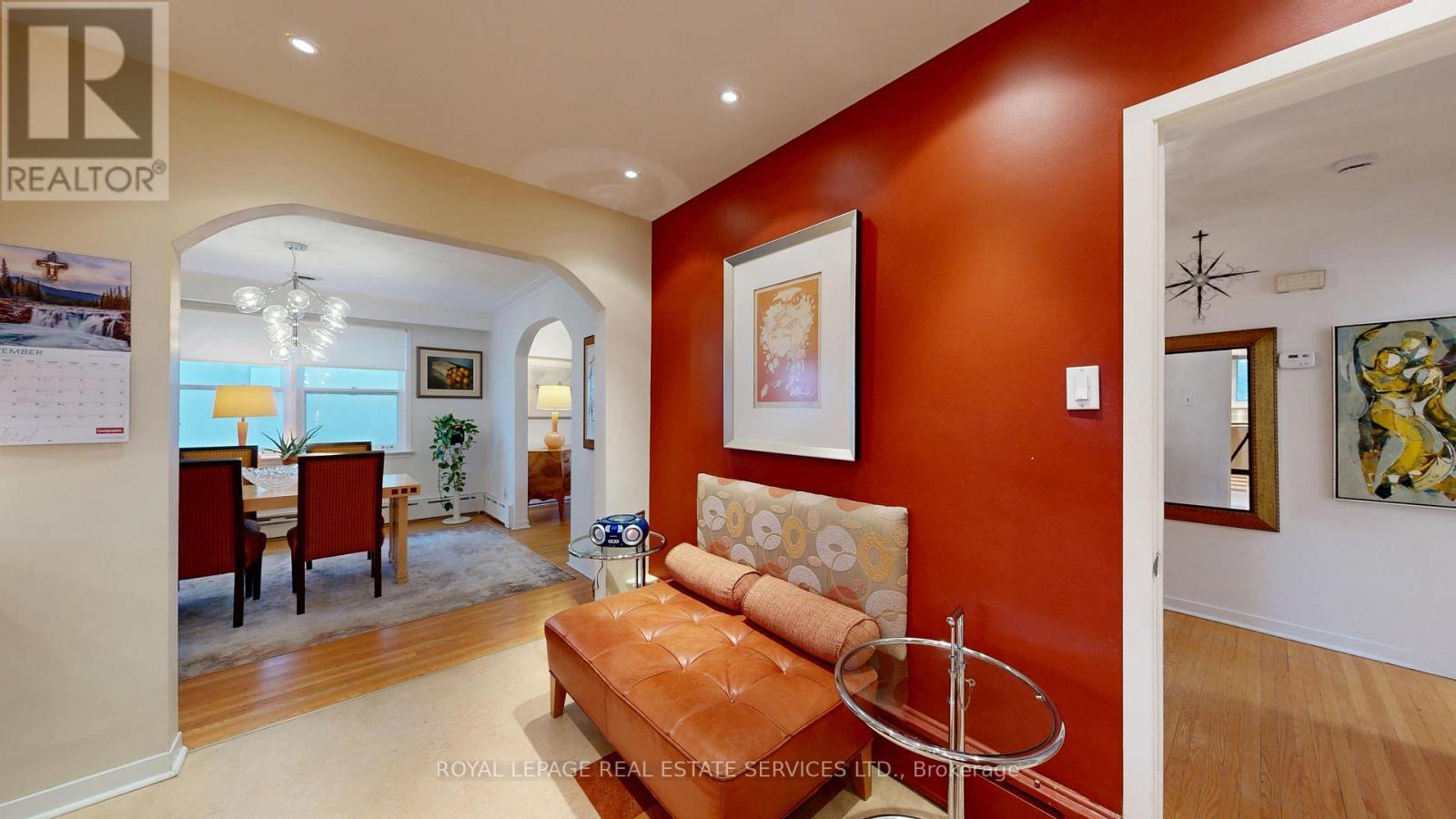 












15 COSMO ROAD

,
Toronto,




Ontario
M8X1Z3

