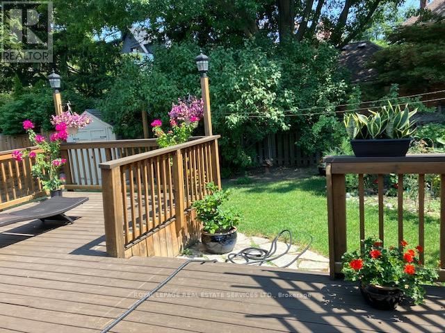 












15 COSMO ROAD

,
Toronto,




Ontario
M8X1Z3

