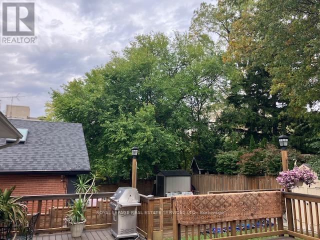 












15 COSMO ROAD

,
Toronto,




Ontario
M8X1Z3

