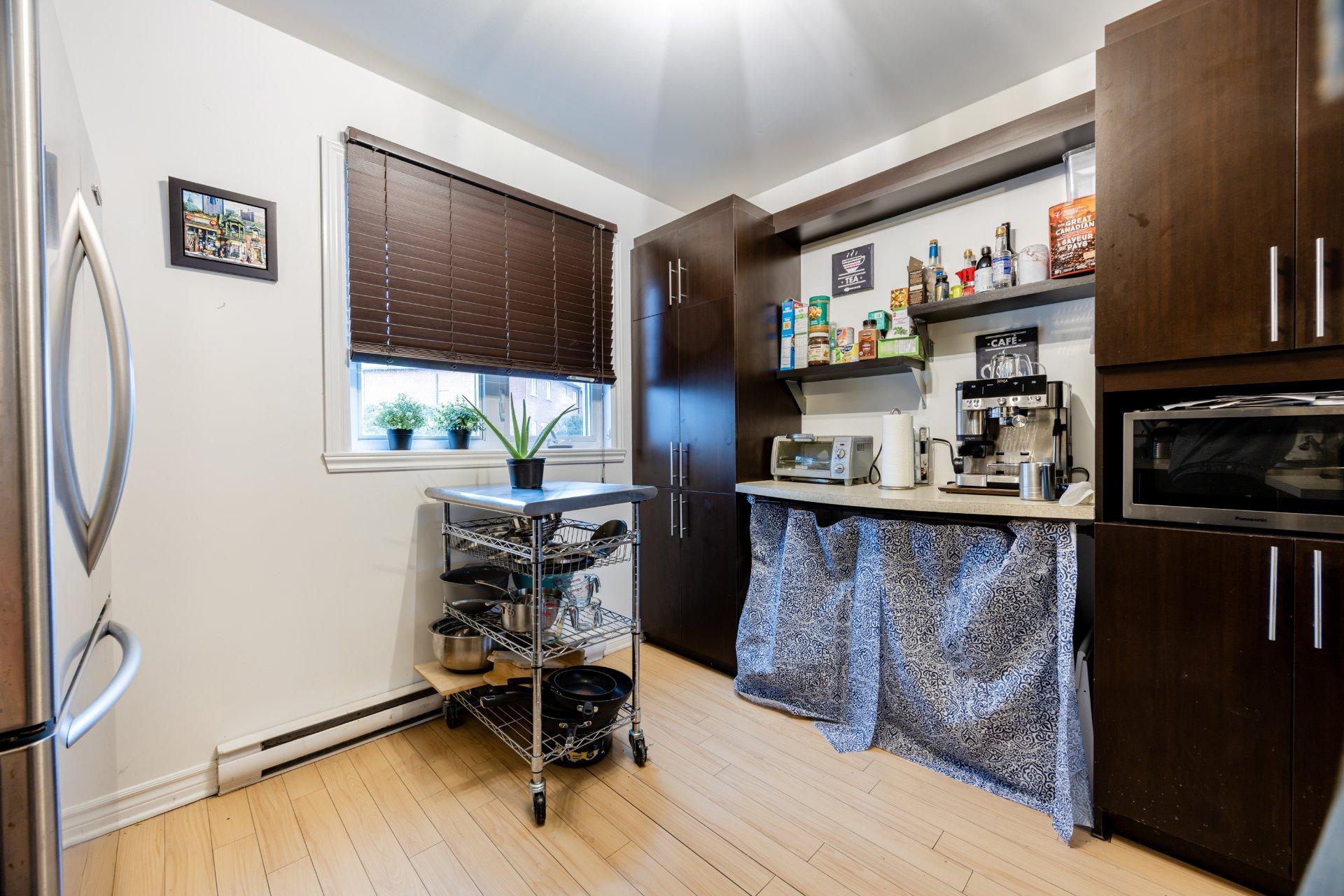 









5625


Rue Condor

, 2,
Brossard,




QC
J4Z0A4

